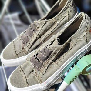 Blowfish Malibu Marley Steel Gray Slip-On Sneakers Distressed Women's 6 NWOT